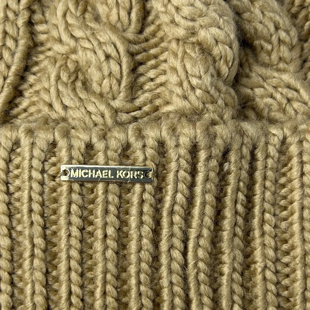 Michael Kors Women Beige Cable Knit Cuff Beanie Hat‎